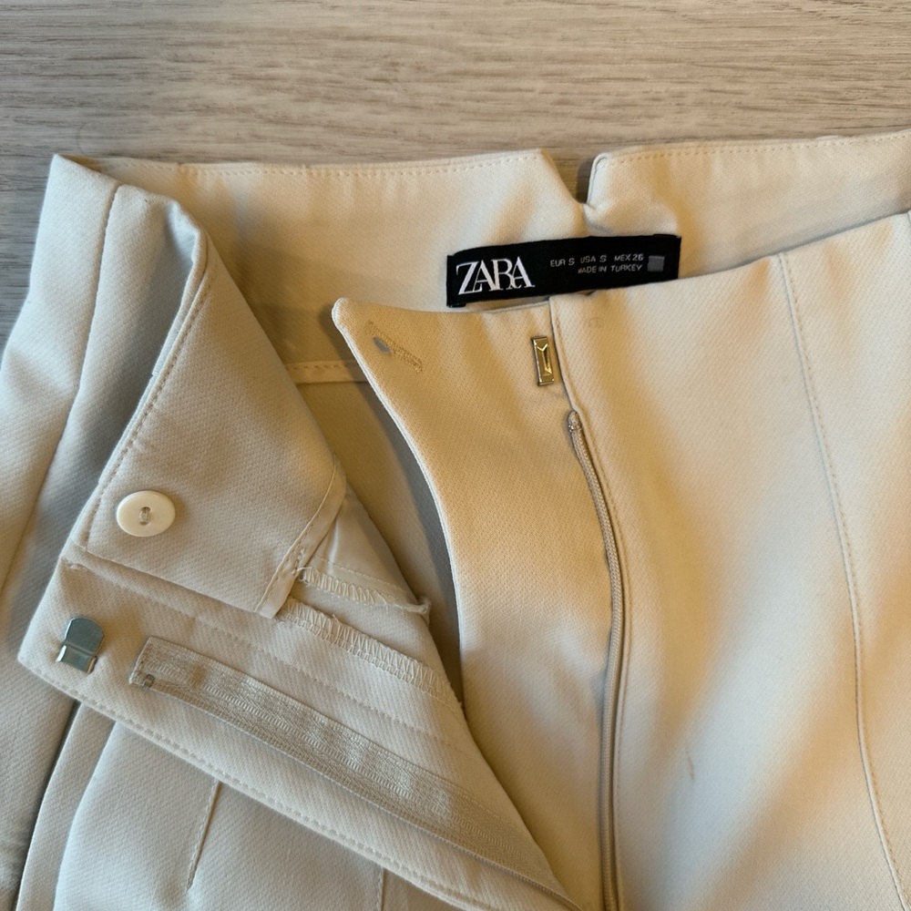 Zara Cream Pleated Trousers - Picture 3 of 6